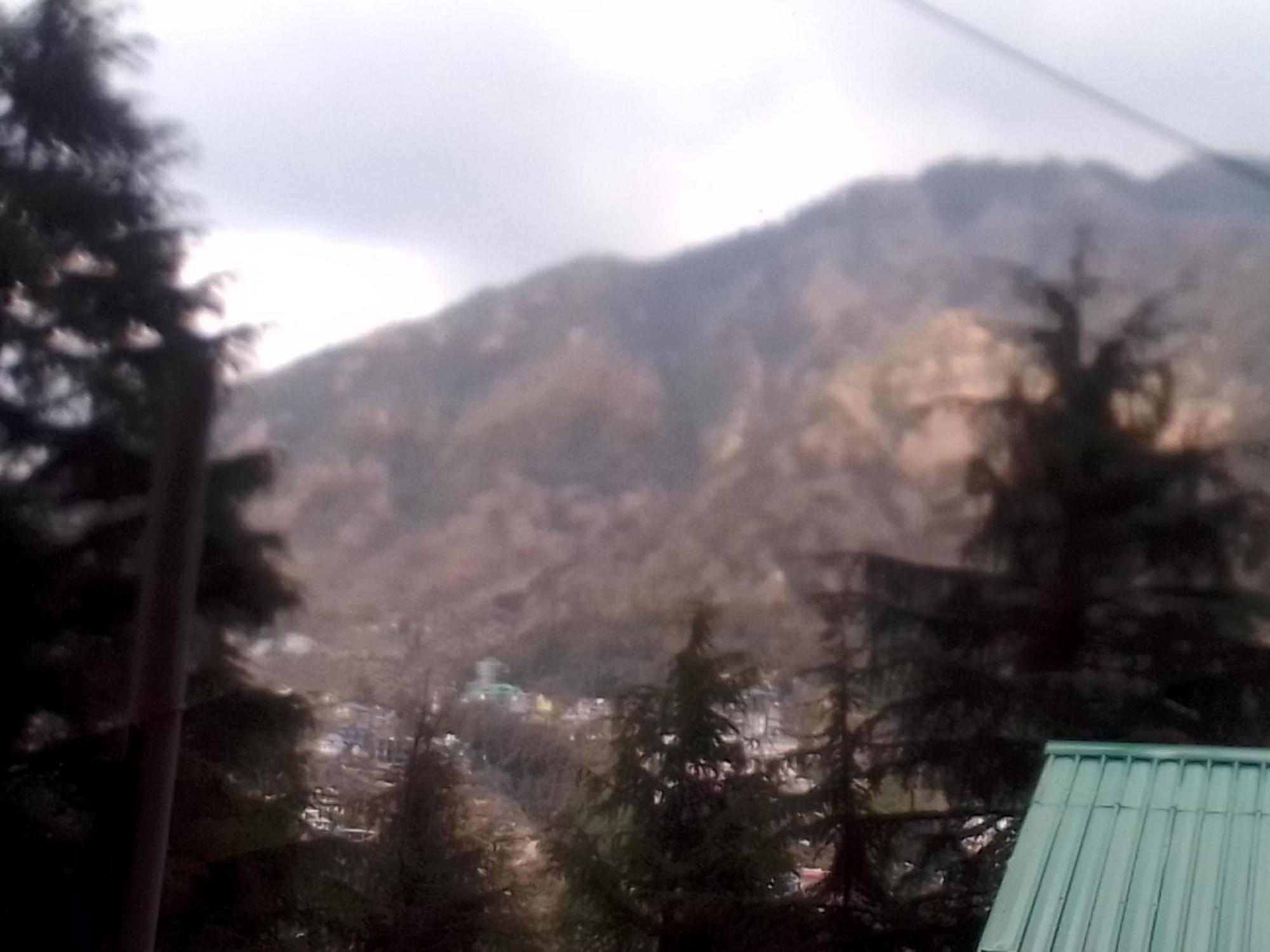 Himalayan Snowline Trekking Mountain View Hostel แมคลอยด์กันจ์ ภายนอก รูปภาพ